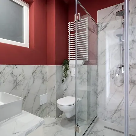 Refined & Spacious 3-bedroom Flat Near Cismigiu, Balcony With Boulevard Views Apartment Bucharest