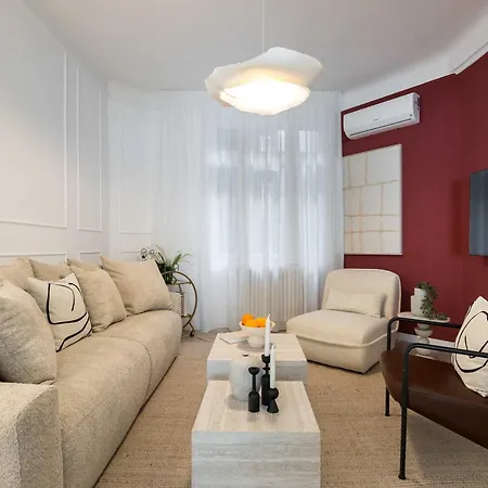 Refined & Spacious 3-bedroom Flat Near Cismigiu, Balcony With Boulevard Views