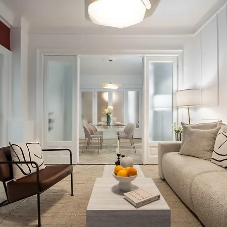 Apartment Elegant 3br Retreat - Steps Away Cismigiu Gardens