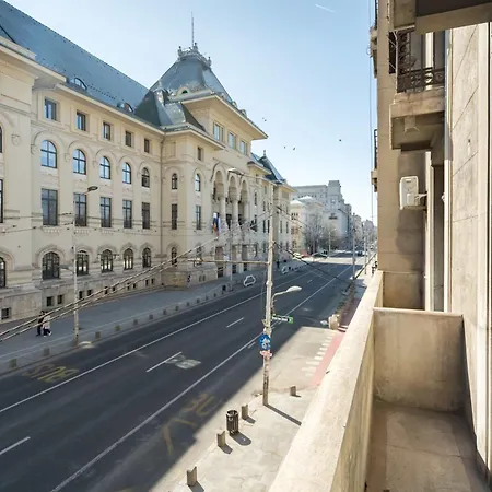 Refined & Spacious 3-bedroom Flat Near Cismigiu, Balcony With Boulevard Views