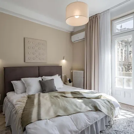아파트 Refined & Spacious 3-bedroom Flat Near Cismigiu, Balcony With Boulevard Views 부쿠레슈티